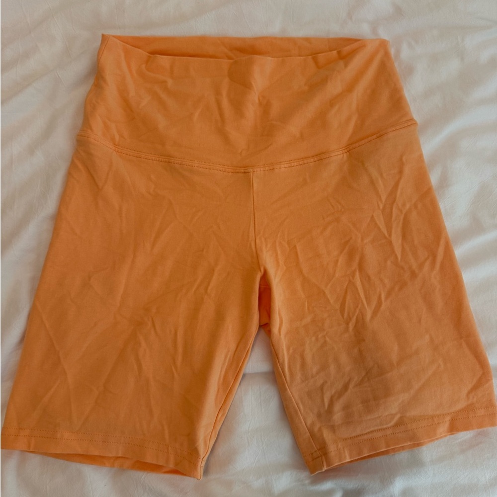 TNA Women's Vibrant Orange Bike Shorts